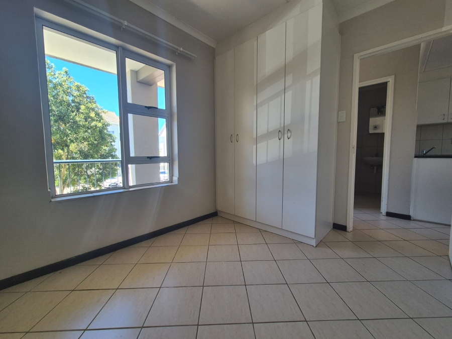 To Let 2 Bedroom Property for Rent in Buh Rein Estate Western Cape